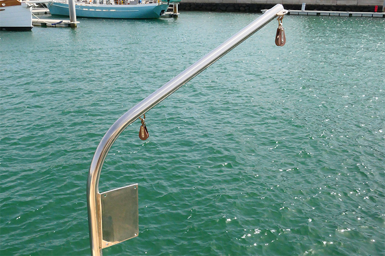 Pescante para red manta para recogida de microplasticos